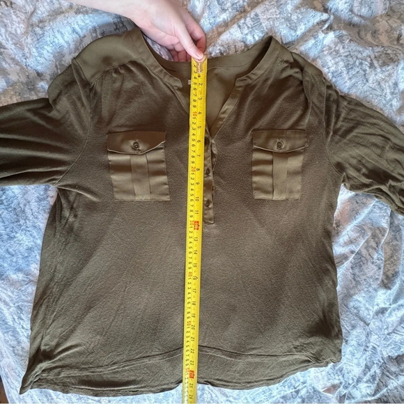 Ecote Urban  Outfitters Blouse Size‎ Large Olive Green Roll-Tab Sleeves Utility - Picture 3 of 14